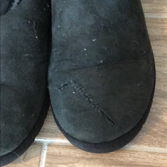 Short Classic Ugg Boots - Picture 2 of 4